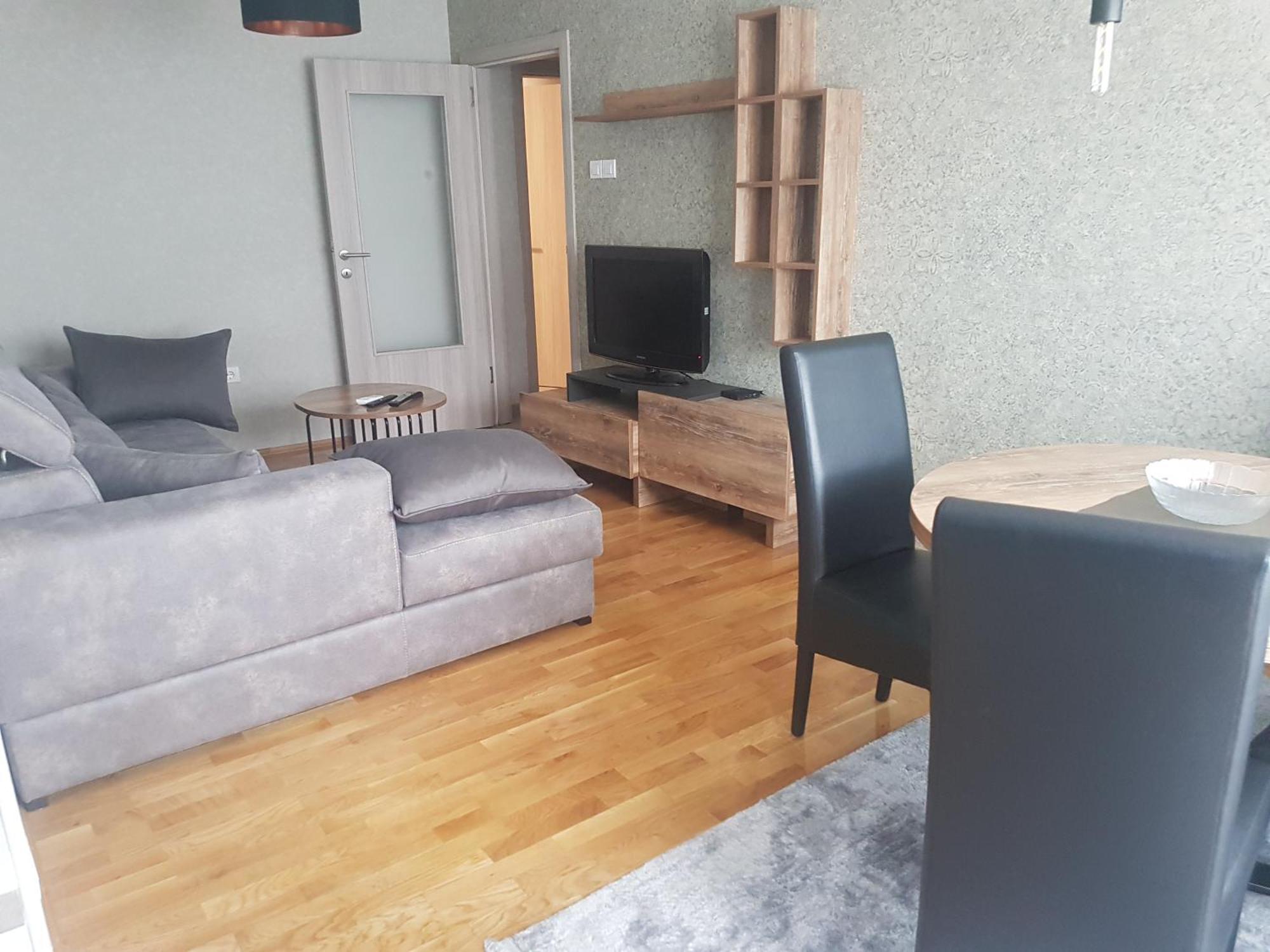 Live & Sleep Apartment Novi Sad Bilik gambar